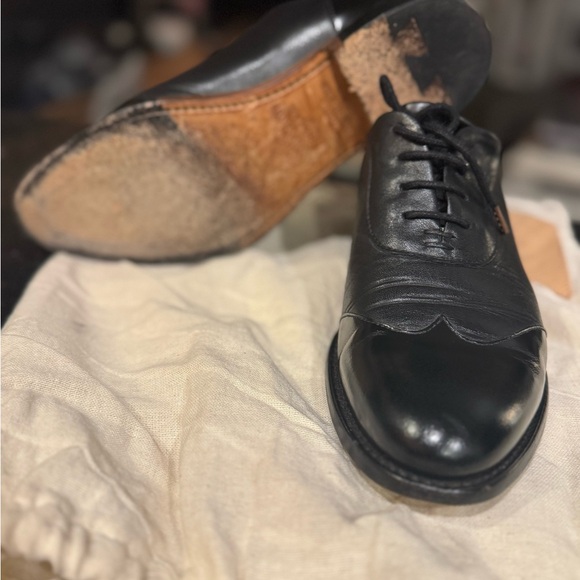 Elegant Black Leather Women's Oxfords - Picture 2 of 3